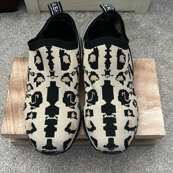 Slip On Sneakers - Picture 2 of 9